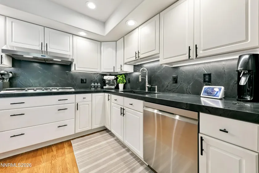 929 Northwood, Incline Village, Nevada 89451, 3 Bedrooms Bedrooms, ,3 BathroomsBathrooms,Residential,Residential,Northwood,0,260010885
