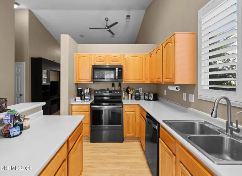 9275 Rising Moon, Reno, Nevada 89506, 4 Bedrooms Bedrooms, ,2 BathroomsBathrooms,Residential,Residential,Rising Moon,0,260010889