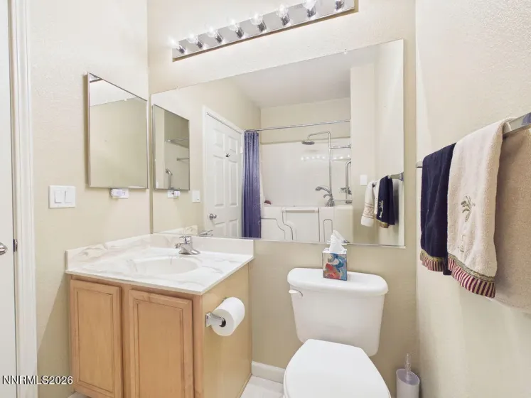 Hall bathroom.