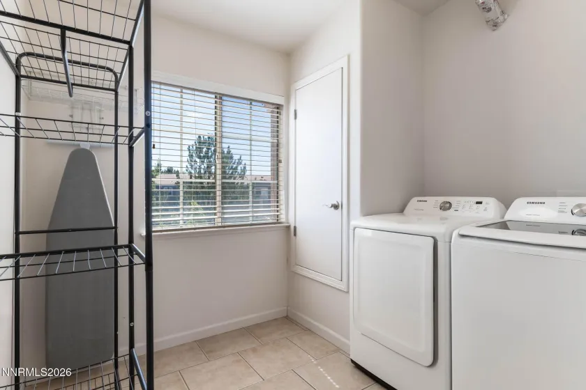 5765 Vista Serena, Sparks, Nevada 89436, 2 Bedrooms Bedrooms, ,3 BathroomsBathrooms,Residential,Residential,Vista Serena,0,260010908