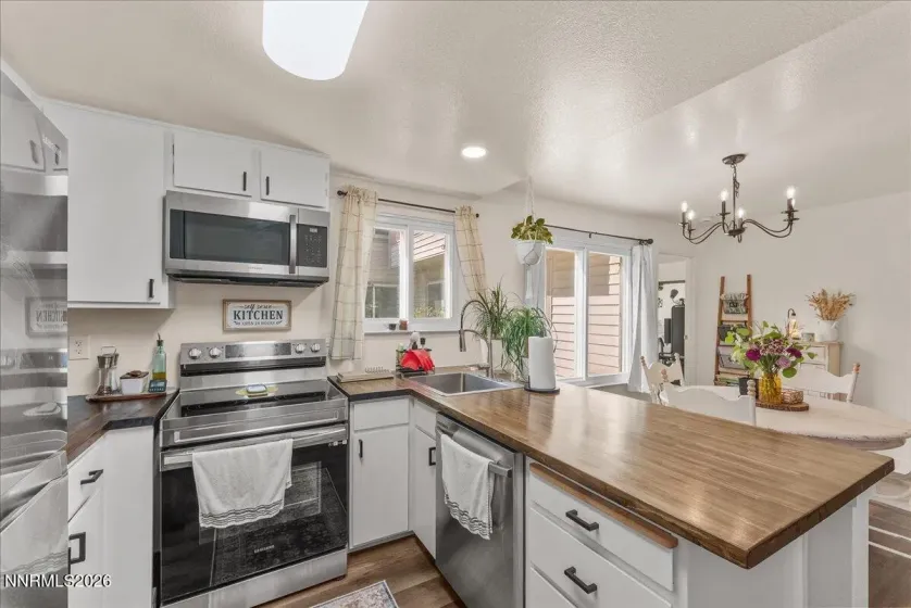 2118 Roundhouse, Sparks, Nevada 89431, 2 Bedrooms Bedrooms, ,2 BathroomsBathrooms,Residential,Residential,Roundhouse,0,260010912