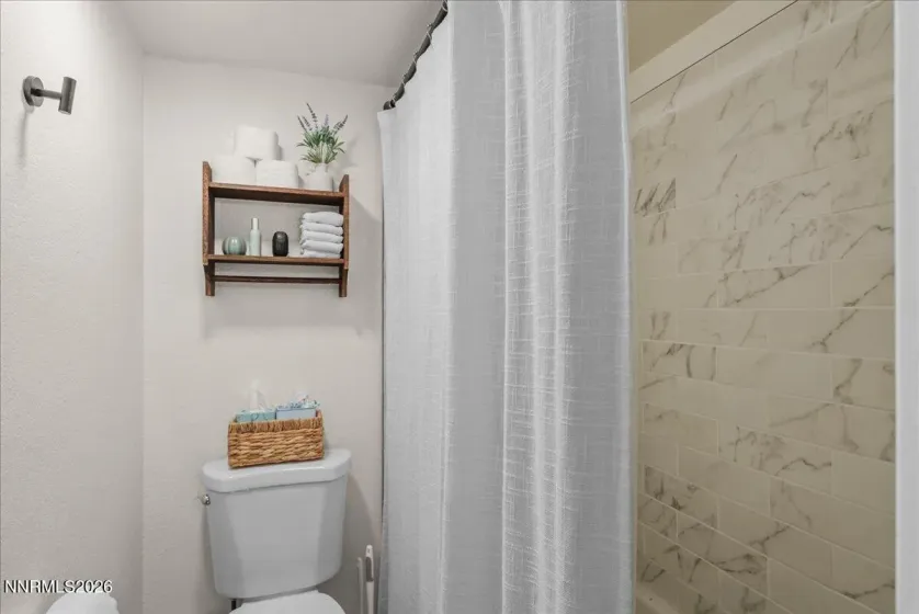 2118 Roundhouse, Sparks, Nevada 89431, 2 Bedrooms Bedrooms, ,2 BathroomsBathrooms,Residential,Residential,Roundhouse,0,260010912