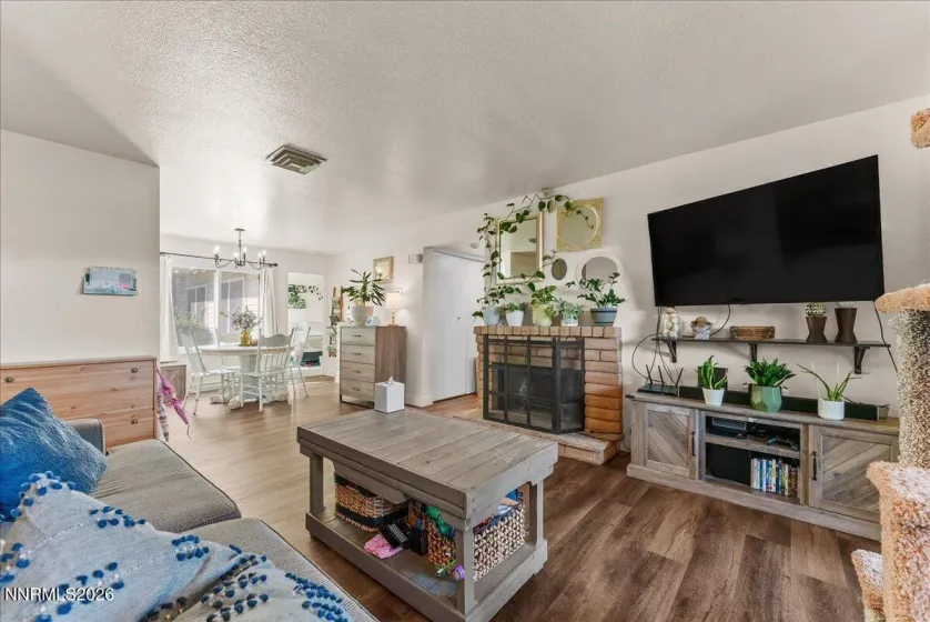 2118 Roundhouse, Sparks, Nevada 89431, 2 Bedrooms Bedrooms, ,2 BathroomsBathrooms,Residential,Residential,Roundhouse,0,260010912