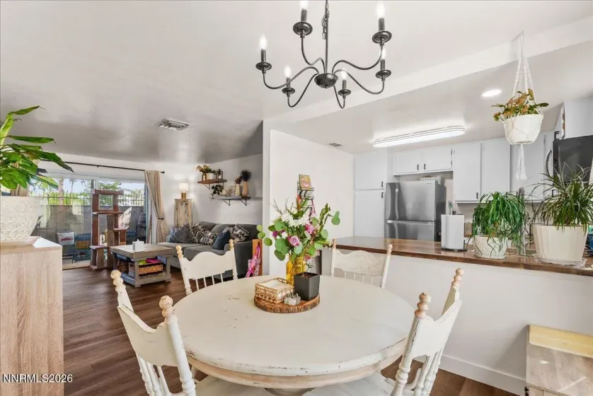 2118 Roundhouse, Sparks, Nevada 89431, 2 Bedrooms Bedrooms, ,2 BathroomsBathrooms,Residential,Residential,Roundhouse,0,260010912