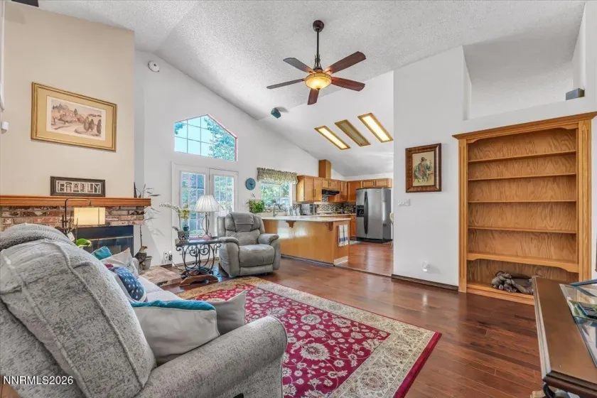4401 Garratt, Sparks, Nevada 89436, 3 Bedrooms Bedrooms, ,2 BathroomsBathrooms,Residential,Residential,Garratt,0,260010913