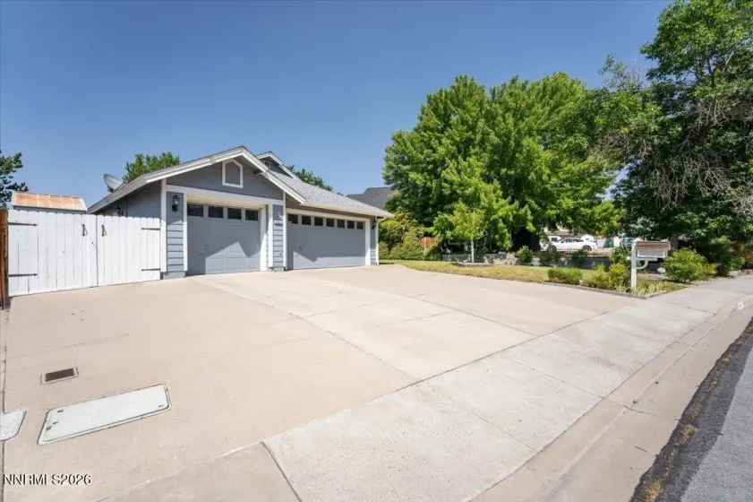 4401 Garratt, Sparks, Nevada 89436, 3 Bedrooms Bedrooms, ,2 BathroomsBathrooms,Residential,Residential,Garratt,0,260010913