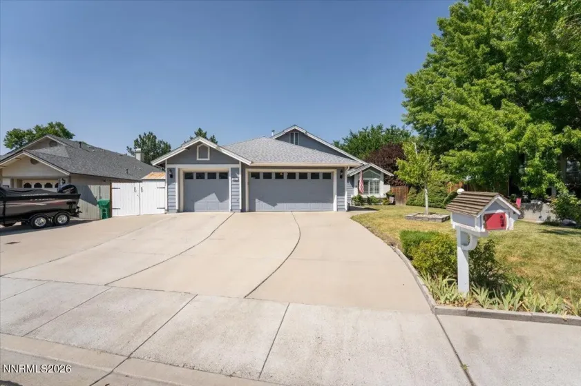 4401 Garratt, Sparks, Nevada 89436, 3 Bedrooms Bedrooms, ,2 BathroomsBathrooms,Residential,Residential,Garratt,0,260010913