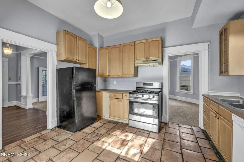 363 Roberts, Reno, Nevada 89502, ,2 BathroomsBathrooms,Residential Income,Residential,Roberts,0,260010922