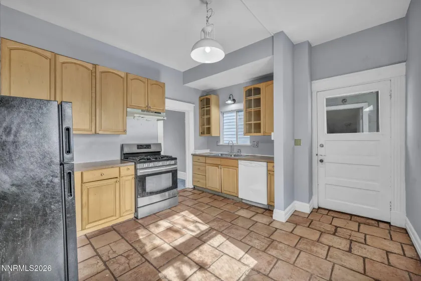 363 Roberts, Reno, Nevada 89502, ,2 BathroomsBathrooms,Residential Income,Residential,Roberts,0,260010922