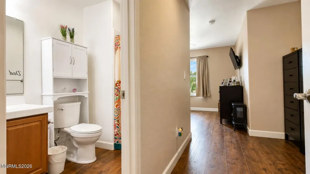 1415 Talking Sparrow, Sparks, Nevada 89441, 5 Bedrooms Bedrooms, ,3 BathroomsBathrooms,Residential,Residential,Talking Sparrow,0,260010926