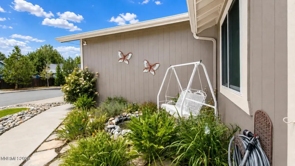 1415 Talking Sparrow, Sparks, Nevada 89441, 5 Bedrooms Bedrooms, ,3 BathroomsBathrooms,Residential,Residential,Talking Sparrow,0,260010926