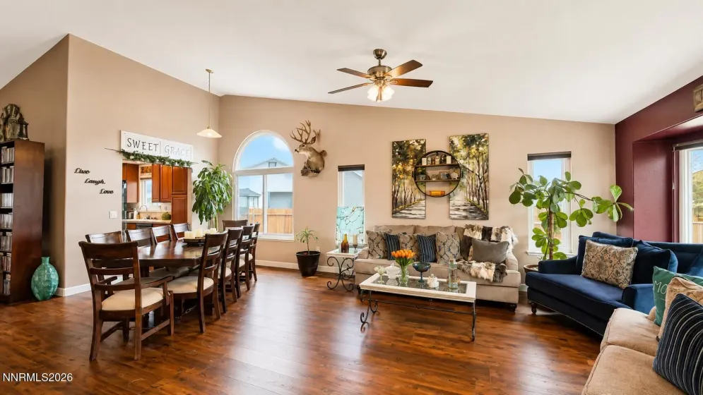 1415 Talking Sparrow, Sparks, Nevada 89441, 5 Bedrooms Bedrooms, ,3 BathroomsBathrooms,Residential,Residential,Talking Sparrow,0,260010926