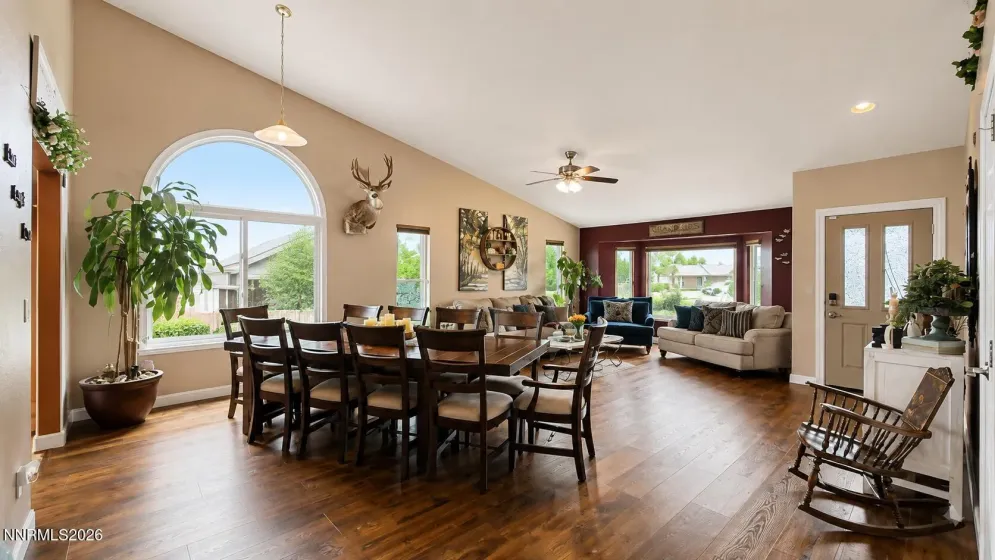 1415 Talking Sparrow, Sparks, Nevada 89441, 5 Bedrooms Bedrooms, ,3 BathroomsBathrooms,Residential,Residential,Talking Sparrow,0,260010926