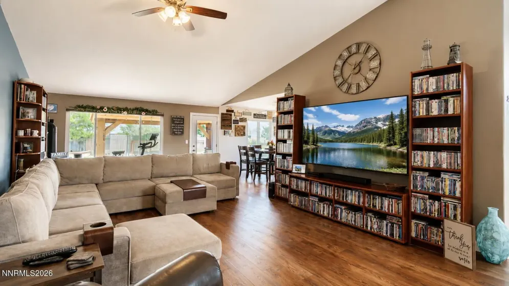 1415 Talking Sparrow, Sparks, Nevada 89441, 5 Bedrooms Bedrooms, ,3 BathroomsBathrooms,Residential,Residential,Talking Sparrow,0,260010926