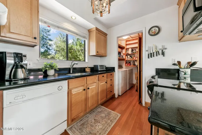 321 Ski, Incline Village, Nevada 89451, 3 Bedrooms Bedrooms, ,3 BathroomsBathrooms,Residential,Residential,Ski,0,260010932