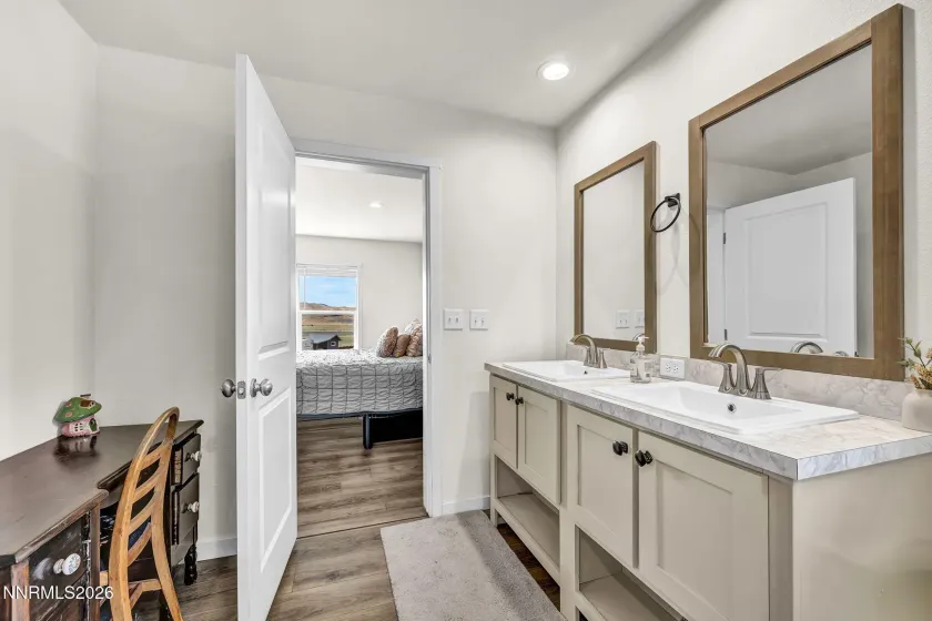 5450 Pasture View, Reno, Nevada 89510, 3 Bedrooms Bedrooms, ,2 BathroomsBathrooms,Residential,Residential,Pasture View,0,260010935