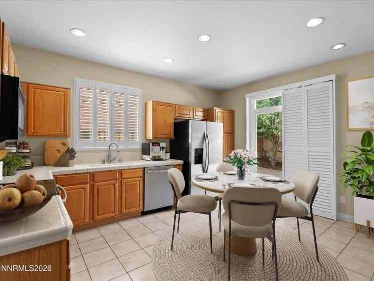 2348 Sapphire Ridge, Reno, Nevada 89523, 3 Bedrooms Bedrooms, ,3 BathroomsBathrooms,Residential,Residential,Sapphire Ridge,0,260010941