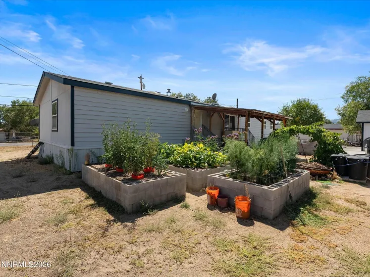 285 6th, Sun Valley, Nevada 89433, 3 Bedrooms Bedrooms, ,2 BathroomsBathrooms,Residential,Residential,6th,0,260010944