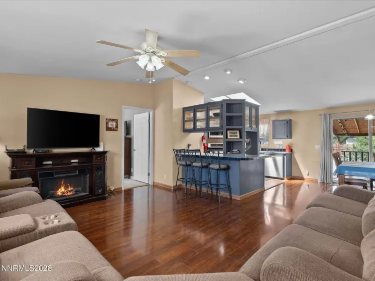 285 6th, Sun Valley, Nevada 89433, 3 Bedrooms Bedrooms, ,2 BathroomsBathrooms,Residential,Residential,6th,0,260010944