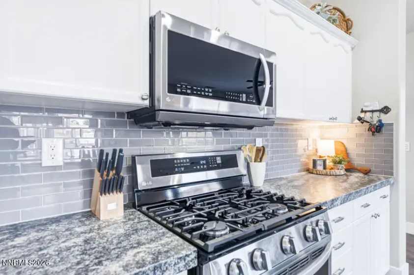 1518 Riverpark, Dayton, Nevada 89403, 4 Bedrooms Bedrooms, ,2 BathroomsBathrooms,Residential,Residential,Riverpark,0,260010946