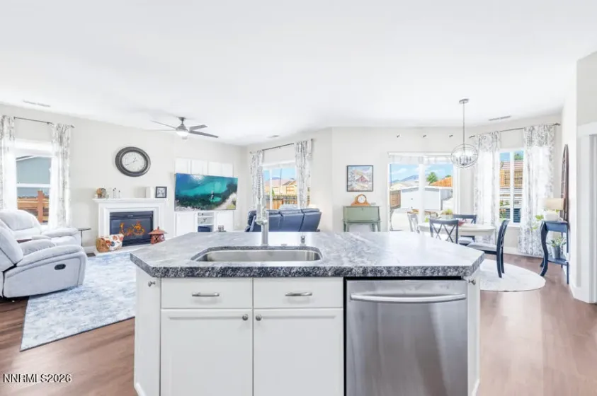 1518 Riverpark, Dayton, Nevada 89403, 4 Bedrooms Bedrooms, ,2 BathroomsBathrooms,Residential,Residential,Riverpark,0,260010946