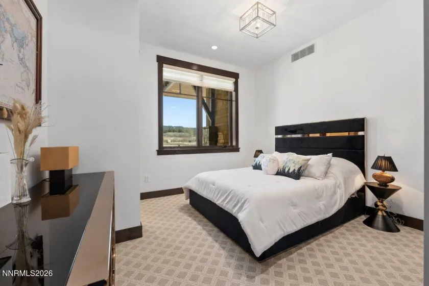 46 Beach Club, Stateline, Nevada 89449, 2 Bedrooms Bedrooms, ,3 BathroomsBathrooms,Residential,Residential,Beach Club,0,260010949