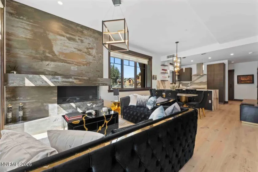 46 Beach Club, Stateline, Nevada 89449, 2 Bedrooms Bedrooms, ,3 BathroomsBathrooms,Residential,Residential,Beach Club,0,260010949