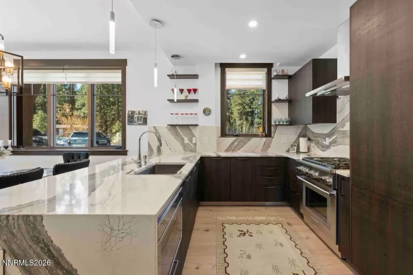 46 Beach Club, Stateline, Nevada 89449, 2 Bedrooms Bedrooms, ,3 BathroomsBathrooms,Residential,Residential,Beach Club,0,260010949