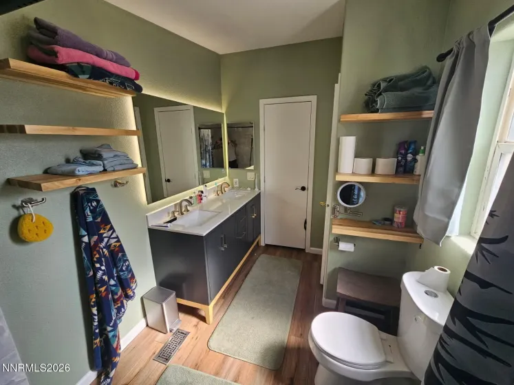 375 Magnolia, Reno, Nevada 89506, 3 Bedrooms Bedrooms, ,2 BathroomsBathrooms,Residential,Residential,Magnolia,0,260010956
