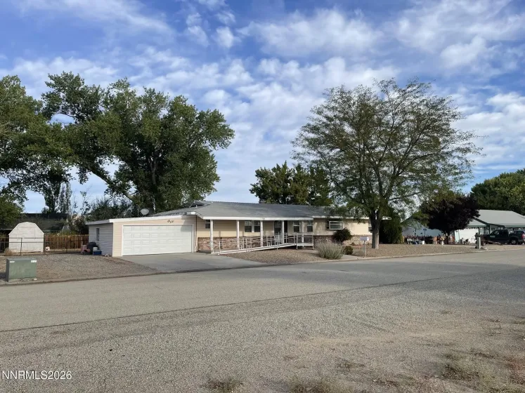 7 Piping Rock, Yerington, Nevada 89447, 3 Bedrooms Bedrooms, ,2 BathroomsBathrooms,Residential,Residential,Piping Rock,0,260010958