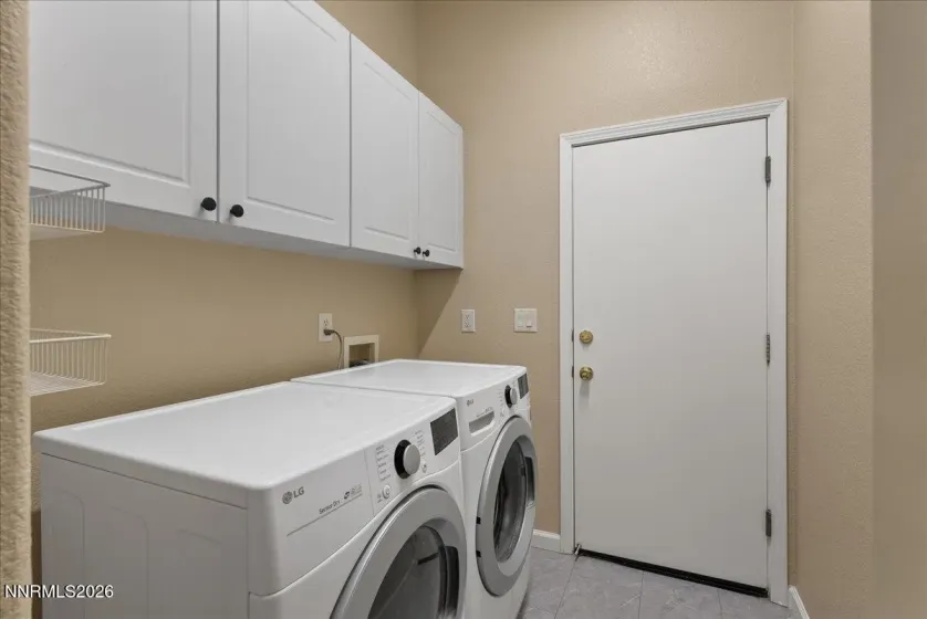 1250 Fox Glen, Reno, Nevada 89521, 3 Bedrooms Bedrooms, ,2 BathroomsBathrooms,Residential,Residential,Fox Glen,0,260010964