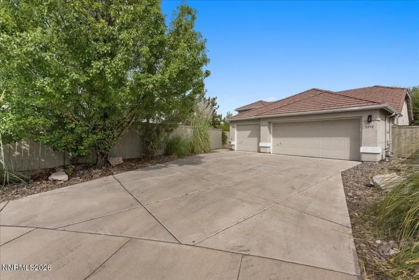 1250 Fox Glen, Reno, Nevada 89521, 3 Bedrooms Bedrooms, ,2 BathroomsBathrooms,Residential,Residential,Fox Glen,0,260010964