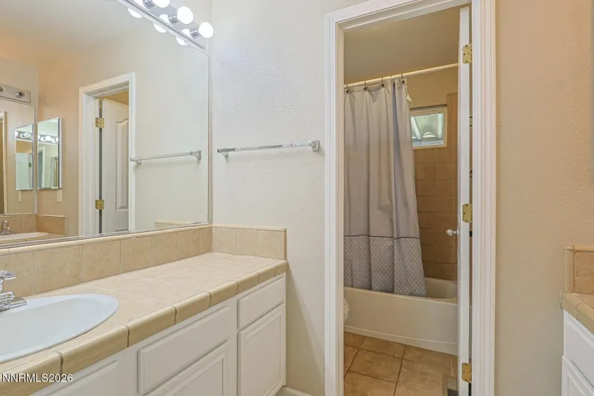 2808 Silverton, Sparks, Nevada 89436, 5 Bedrooms Bedrooms, ,3 BathroomsBathrooms,Residential,Residential,Silverton,0,260010967