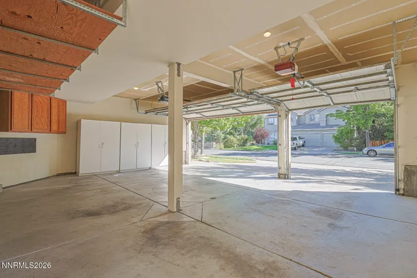 2808 Silverton, Sparks, Nevada 89436, 5 Bedrooms Bedrooms, ,3 BathroomsBathrooms,Residential,Residential,Silverton,0,260010967