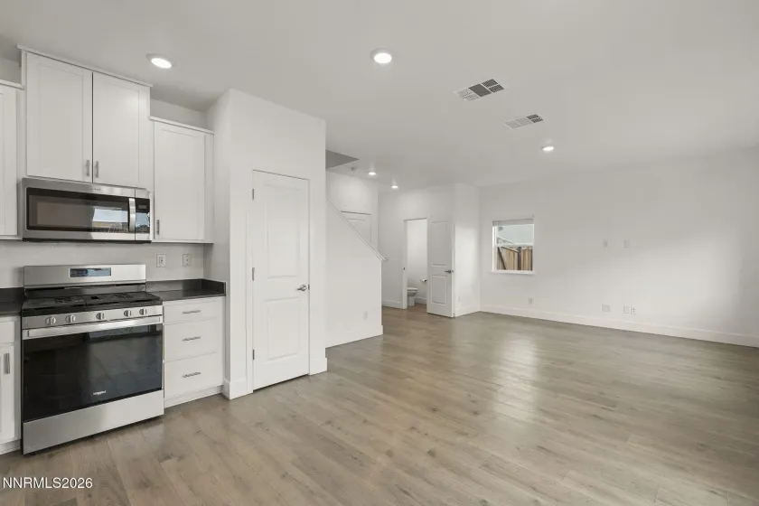 1942 Muscovite, Sparks, Nevada 89436, 3 Bedrooms Bedrooms, ,3 BathroomsBathrooms,Residential,Residential,Muscovite,0,260010974