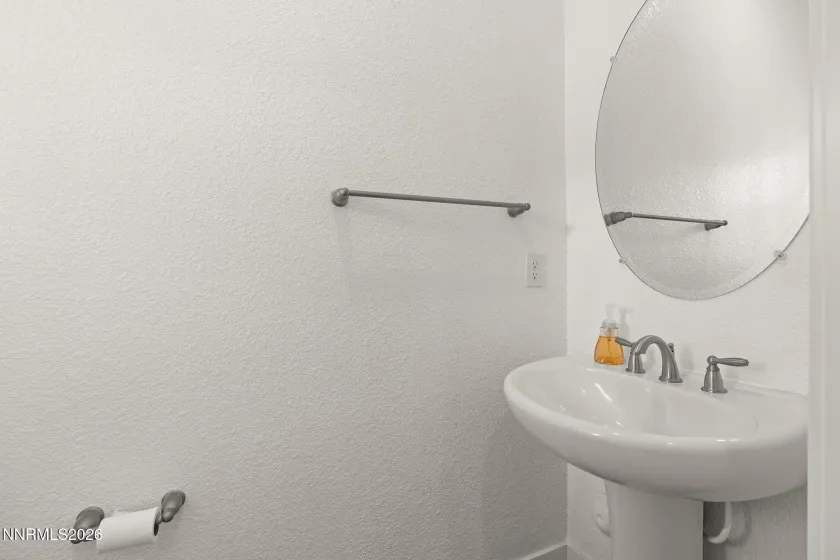 1942 Muscovite, Sparks, Nevada 89436, 3 Bedrooms Bedrooms, ,3 BathroomsBathrooms,Residential,Residential,Muscovite,0,260010974