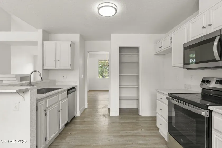 3989 Regal, Reno, Nevada 89503, 3 Bedrooms Bedrooms, ,2 BathroomsBathrooms,Residential,Residential,Regal,0,260010977