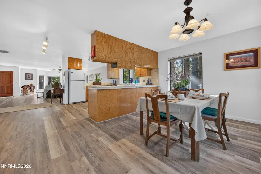 498 Red Cedar, Chester, California 96020, 3 Bedrooms Bedrooms, ,2 BathroomsBathrooms,Residential,Residential,Red Cedar,0,260010982