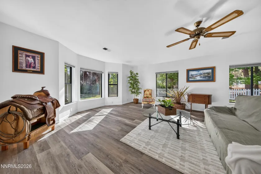 498 Red Cedar, Chester, California 96020, 3 Bedrooms Bedrooms, ,2 BathroomsBathrooms,Residential,Residential,Red Cedar,0,260010982