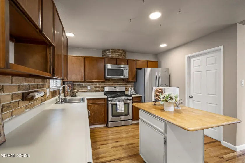 3520 4th, Sparks, Nevada 89431, 3 Bedrooms Bedrooms, ,2 BathroomsBathrooms,Residential,Residential,4th,0,260010987