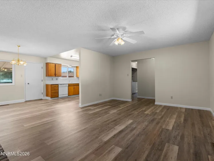 195 York, Sparks, Nevada 89431, 3 Bedrooms Bedrooms, ,2 BathroomsBathrooms,Residential,Residential,York,0,260010989