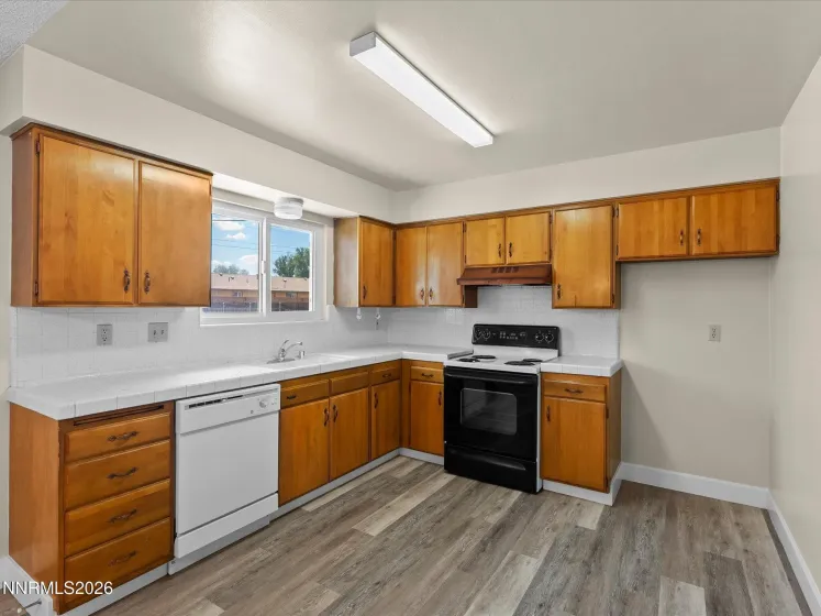 195 York, Sparks, Nevada 89431, 3 Bedrooms Bedrooms, ,2 BathroomsBathrooms,Residential,Residential,York,0,260010989