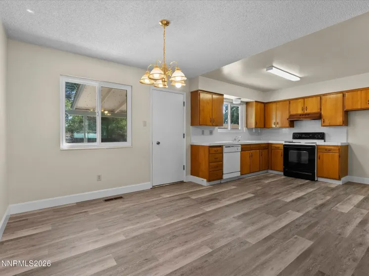 195 York, Sparks, Nevada 89431, 3 Bedrooms Bedrooms, ,2 BathroomsBathrooms,Residential,Residential,York,0,260010989