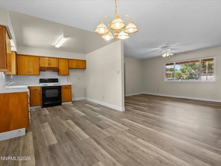 195 York, Sparks, Nevada 89431, 3 Bedrooms Bedrooms, ,2 BathroomsBathrooms,Residential,Residential,York,0,260010989