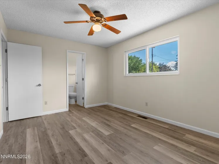 195 York, Sparks, Nevada 89431, 3 Bedrooms Bedrooms, ,2 BathroomsBathrooms,Residential,Residential,York,0,260010989