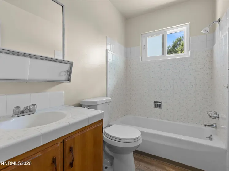 195 York, Sparks, Nevada 89431, 3 Bedrooms Bedrooms, ,2 BathroomsBathrooms,Residential,Residential,York,0,260010989