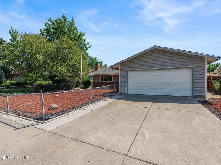 195 York, Sparks, Nevada 89431, 3 Bedrooms Bedrooms, ,2 BathroomsBathrooms,Residential,Residential,York,0,260010989