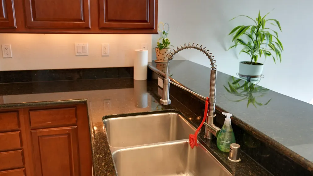 200 2nd, Reno, Nevada 89501, 2 Bedrooms Bedrooms, ,3 BathroomsBathrooms,Residential,Residential,2nd,0,260010992