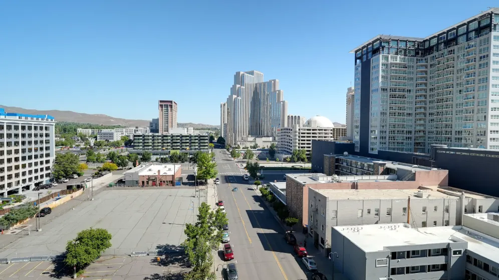 200 2nd, Reno, Nevada 89501, 2 Bedrooms Bedrooms, ,3 BathroomsBathrooms,Residential,Residential,2nd,0,260010992