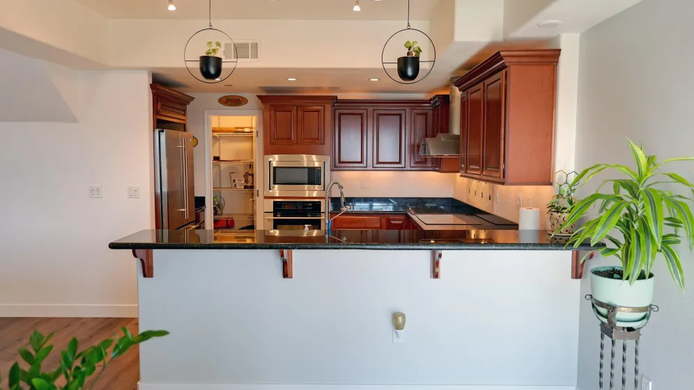 200 2nd, Reno, Nevada 89501, 2 Bedrooms Bedrooms, ,3 BathroomsBathrooms,Residential,Residential,2nd,0,260010992